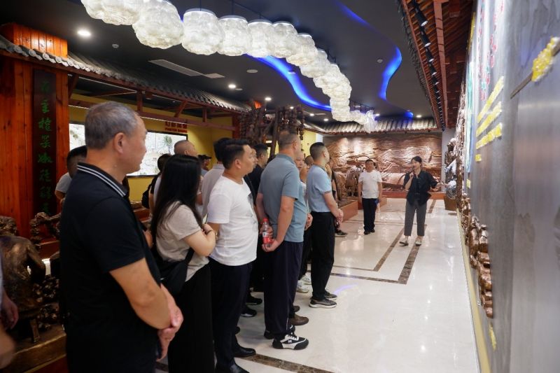 11 怀化驻村干部班.jpg